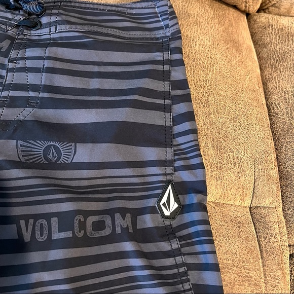 Big Boys Lot of Gap/Volcom/Place Shorts - Picture 9 of 13